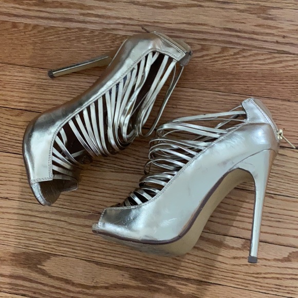 Steve Madden “messy” heels - Picture 2 of 6